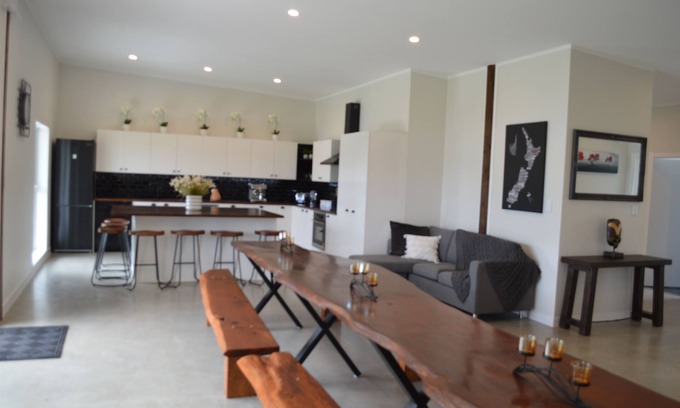 Kaingaroa House | Serene Lakeside Escape in Brand New Luxury House!