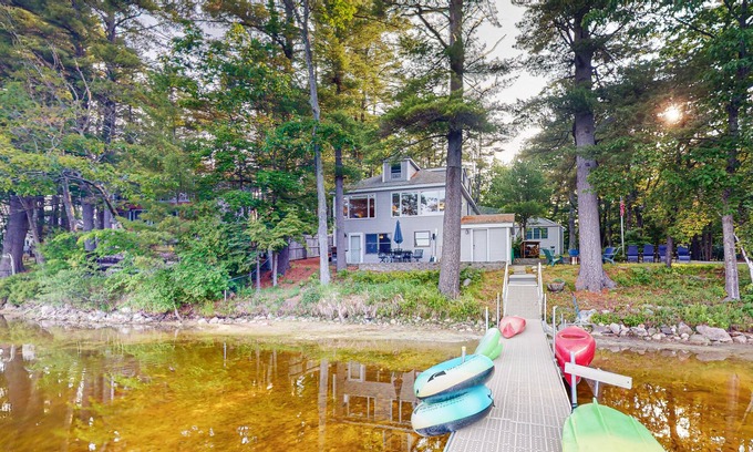 Poland House | Serene Lakeside Retreat with Endless Amenities