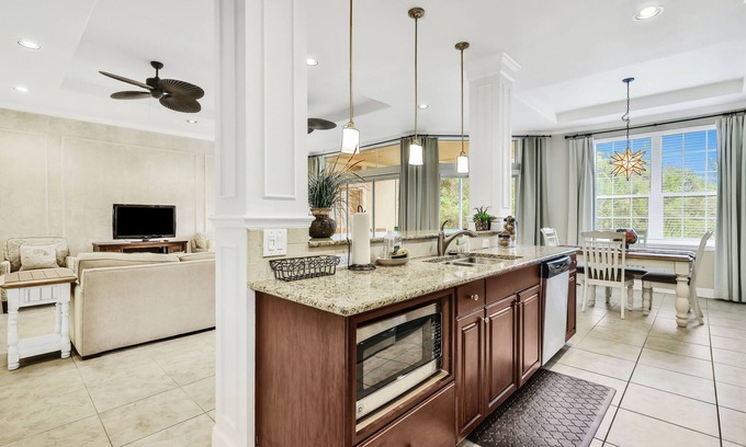 Braden River Condo | Serene Oasis Minutes From Sarasota Attractions