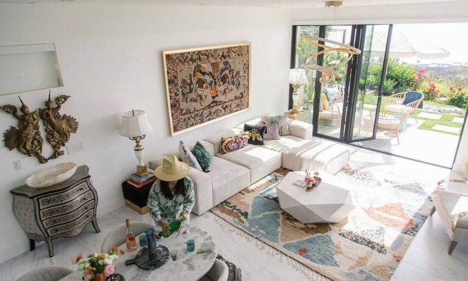 Arch Beach Heights House | Serene Oasis: Modern Home with Ocean Views, Garden, and Upscale Design Touches