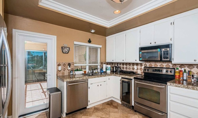 Poway Condo | Serene Poway Condo Getaway with Pool & Spa!