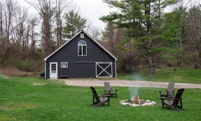 North Egremont House | Serene Renovated Barn w/Firepit