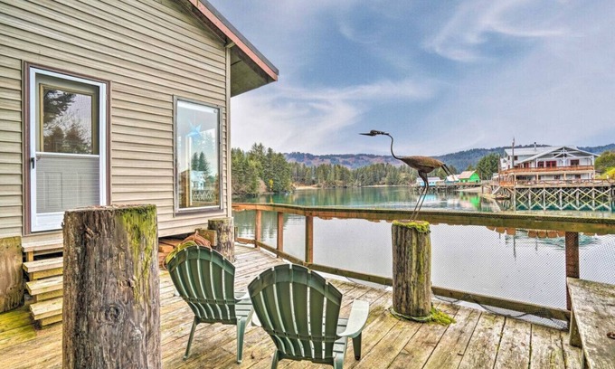 Seldovia Cabin | Serene Seldovia Cabin