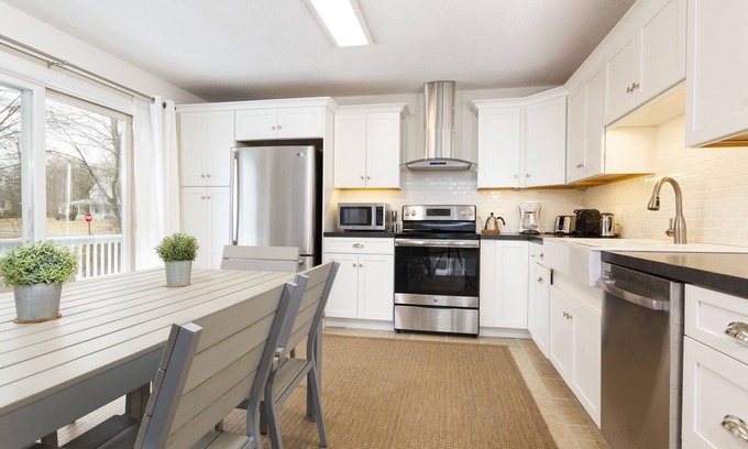 Jamestown House | Serene Views! Contemporary Cottage on the Historic North End of Jamestown