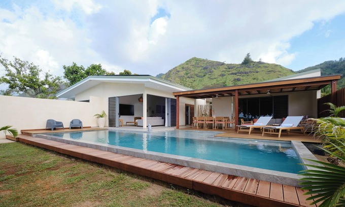 Moorea-Maiao Villa | Serenity Beachfront Villa 3 bedrooms