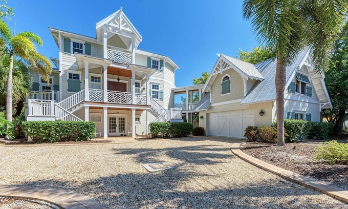Anna Maria Cottage | Serenity Cottage