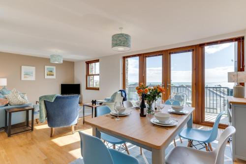 Praa Sands Apartment | Serenity