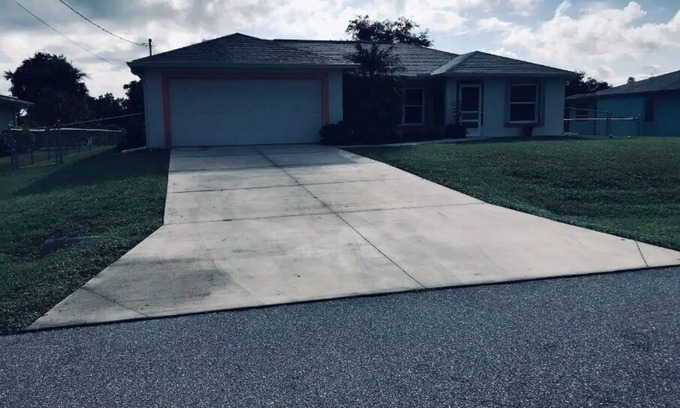 Port Charlotte House | Serenity House in Port Charlotte