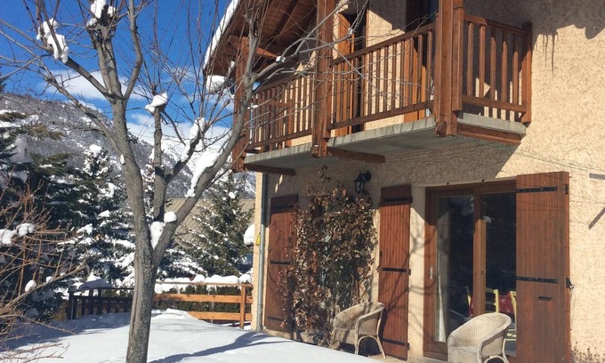 Forville House | Serre ChevalIer rental 130 m2 2kms from the slopes with free shuttle bus