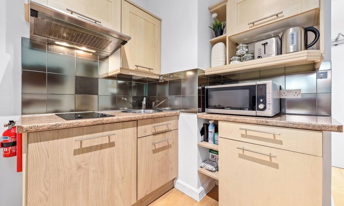 Westbourne Green Apartment | Serviced Studio Flat in Paddington London W2