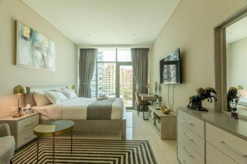 Madinat Zayed Apartment | Seven Palm Studio Atlatis View