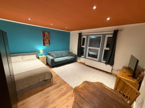 Tottenham Green Apartment | Seven Sisters Retreat