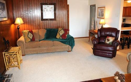 Seven Springs Apartment | Seven Springs 2 Bedroom Standard Condo, Sleeps 10! condo
