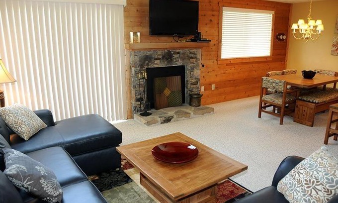 Seven Springs Apartment | Seven Springs Sunridge 3 Bedroom Standard Condo, Pet Friendly! condo