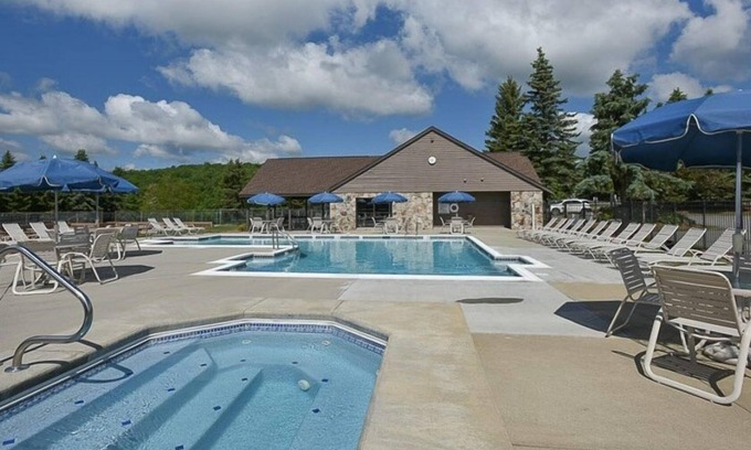 Seven Springs Condo | Seven Springs Sunridge 3 Bedrooms Deluxe Condo 3 Condo
