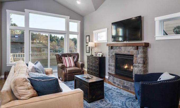 Tolovana Park House | Seven Spruce by AvantStay |10 Mins to Tolovana Beach State Park