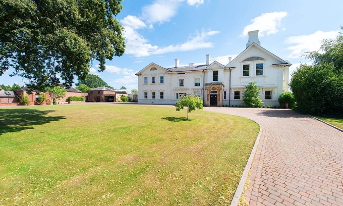 Stourport-on-Severn House | Severn Manor Country Estate