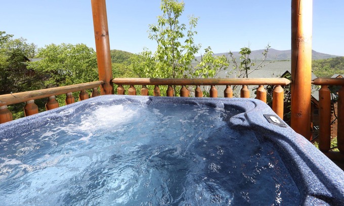 Gatlinburg - Pigeon Forge Villa | Sevierville 5 - Six Bedroom Villa, Sleeps 18