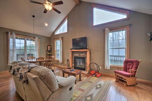 Sevierville House | Sevierville Cabin with Lake Views and Wraparound Porch