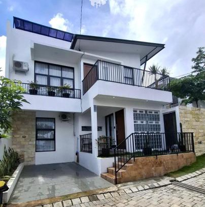 Pamekasan Villa | Sewindu
