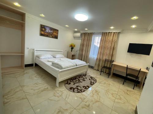 Uman Hotel | Shaarei Zion