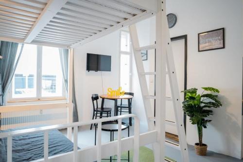 Weissensee Apartment | Shabby Chic plus Self CheckIn plus Free Street Parking
