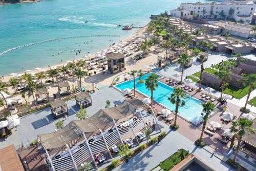 Durrat Al-Arous Resort | Shades Beach Club