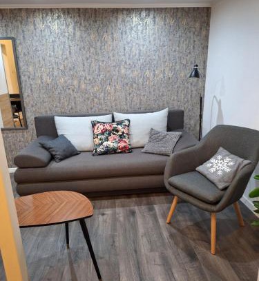 Belso-Ferencvaros Apartment | Shadowlily