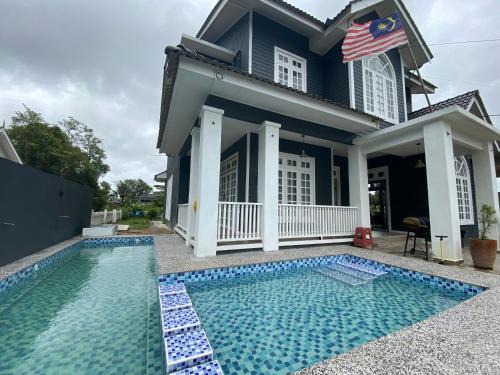 Kampung Wakaf Nyior Kembar House | Shafickza Guesthouse