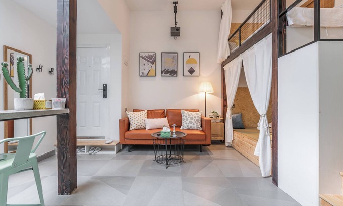 Huaihai Road Commercial Area Apartment | Shanghai Hills&XING 593 Homestay