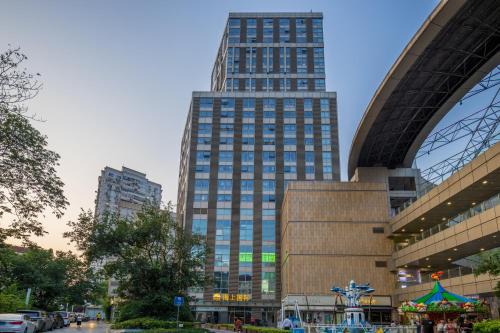 Yangpu Apartment | Shanghai Jubelle Boutique Apartment - Subway Lines 8-10-18 - Direct access to the Bund - Free fridge, washing machine, kitchen - Free luggage storage and package collection services