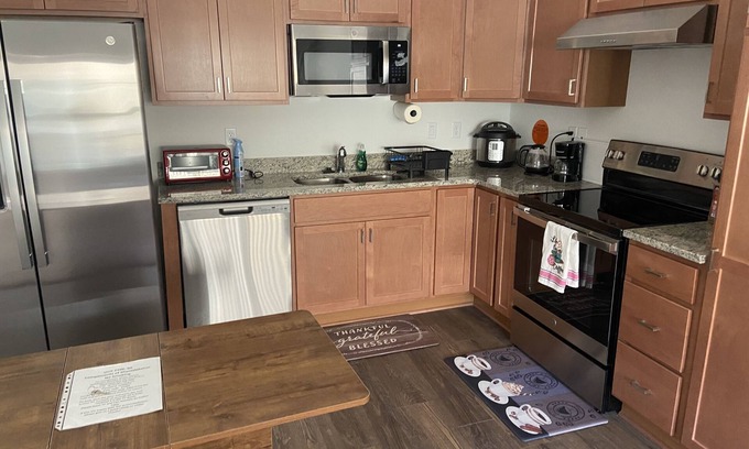 Tavares Condo | Shantiniketan B 6 /2106 /50 minutes to the Disney 2 mile to down town Tavares.