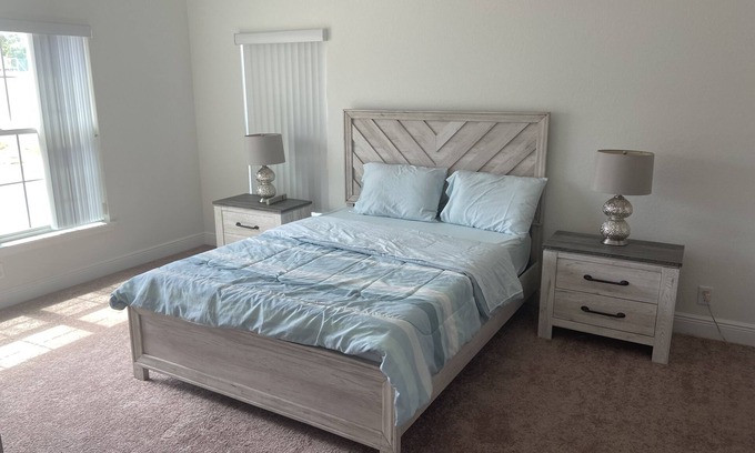 Tavares Condo | Shantiniketan I 11/2811/50 minute to Disney 2 miles to down town Tavares