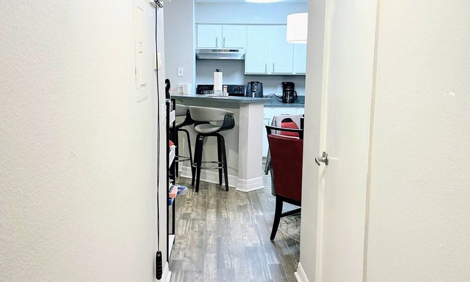 Kirkman North Apartment | Shared Apartment-Private Room & Bath in Orlando!