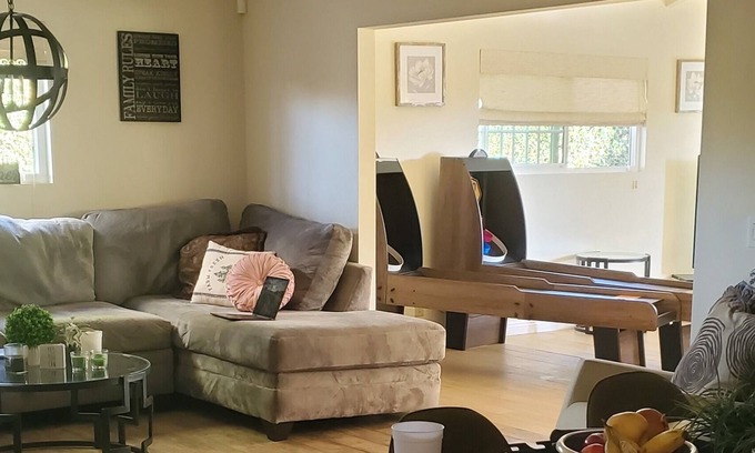 Fountain Valley House | shared room with 2 twin beds