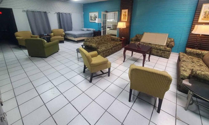Hato Rey Central Apartment | Shared Unit just 10 minutes from Airport,Bedroom 3