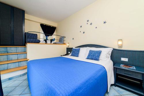 Amalfi Hotel | Sharon House