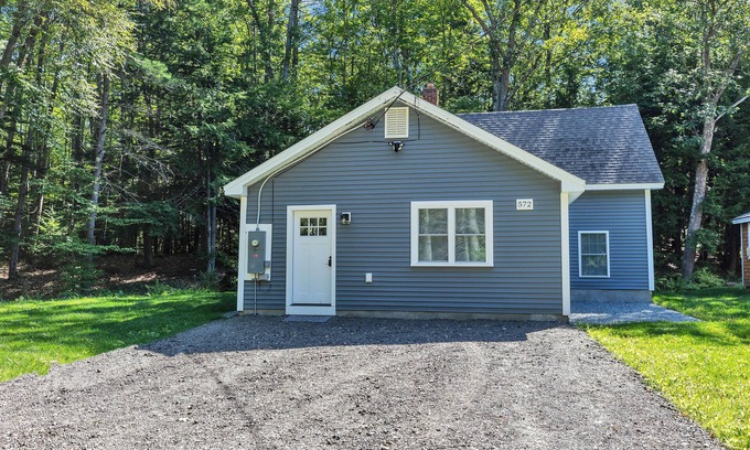 Sharon House | Sharon Ledges