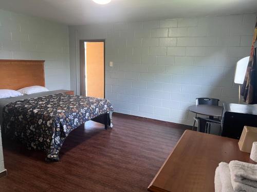 Lobdell/Woodale Hotel | sheddran motel