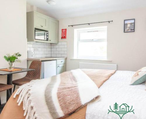 New Forest District Apartment | Sheep Room 11 -Peaceful Double - New Forest