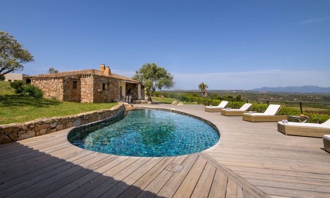 Bonifacio House | Sheepfold 10 people, heated pool, sea view