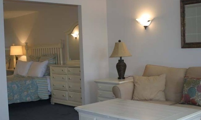 Edgecomb Apartment | Sheepscot Harbour Studio #211