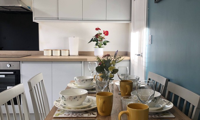 Hillsborough Apartment | Sheffield 4-bedroom house free parking