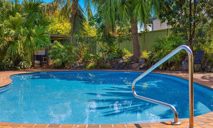 Port Macquarie Apartment | Shelly Cove Apartment 12 - aircon, pool, beach across road