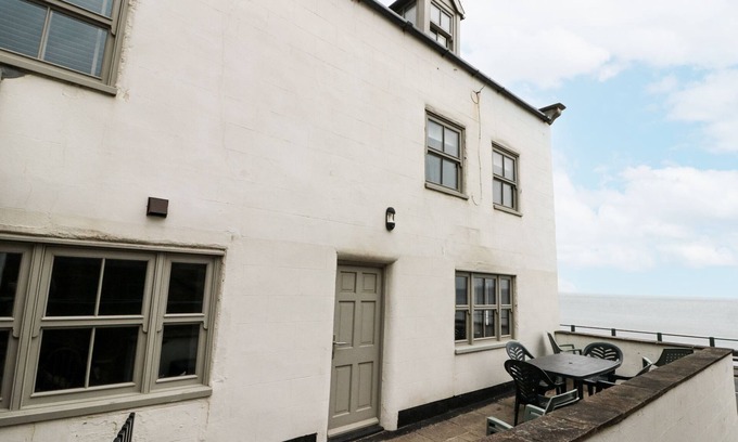 Sandsend House | SHELSTONE, family friendly, country holiday cottage in Whitby