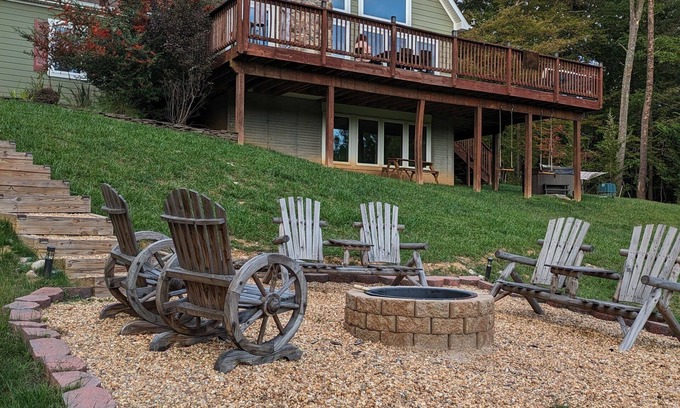 Front Royal House | Shenandoah Mountain House - Guest Suite