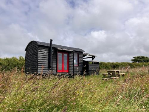 Hartland Other | Shepherds Hut in a private meadow with sea views