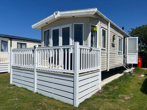 Talybont Resort | Sher, My Happy super static