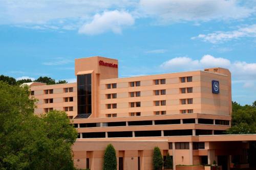 Paw Creek Hotel | Sheraton Charlotte Airport