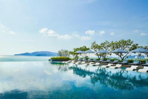 Tran Phu Beach Hotel | Sheraton Nha Trang Hotel & Spa